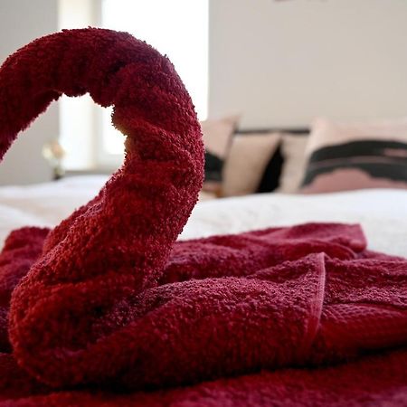 Gemuetliches Appartement Mit Netflix, Nespresso Und Boxspringbett Augsburg Buitenkant foto